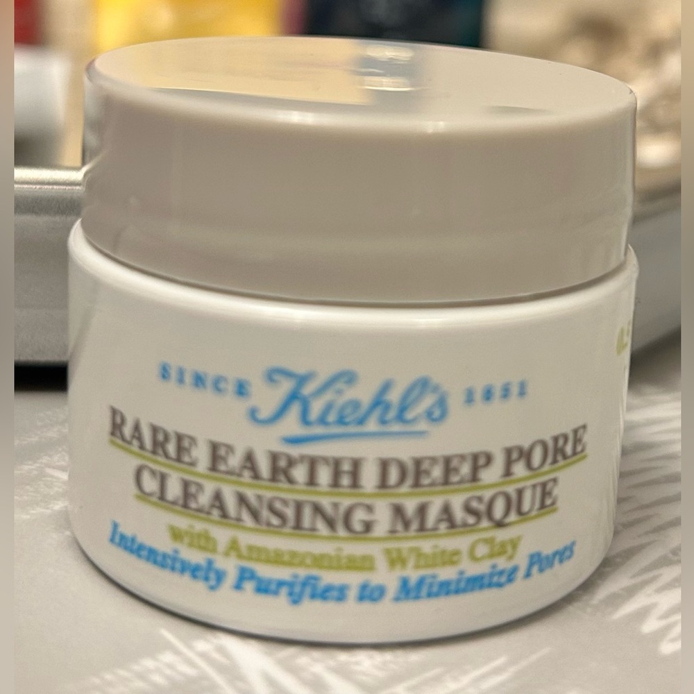 ✨✨ Kiehls Rare Earth Deep Pore Cleansing Masque 14
ml ✨✨